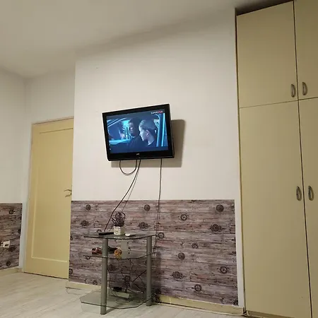 Apartment Square 5 *